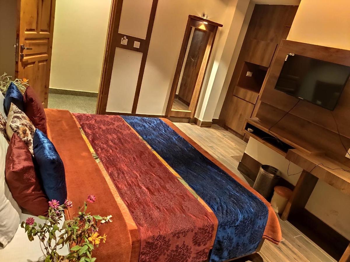 Apple Blossom Hotel Manali  Exterior photo